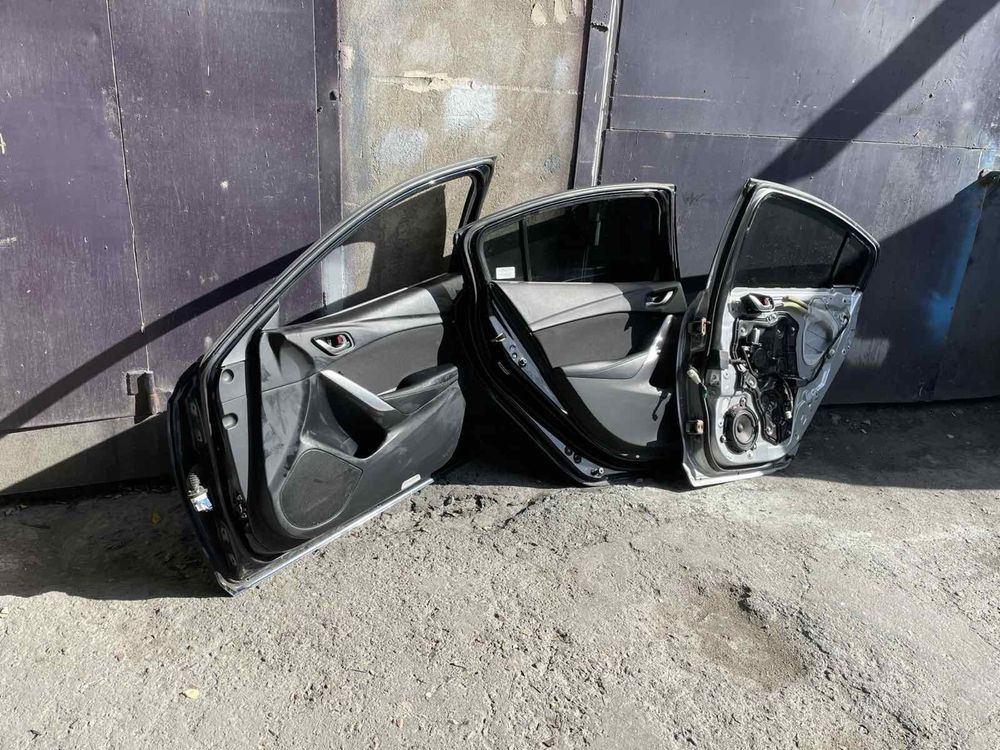 Mazda 6, 2015 року. Двері в сборі.
