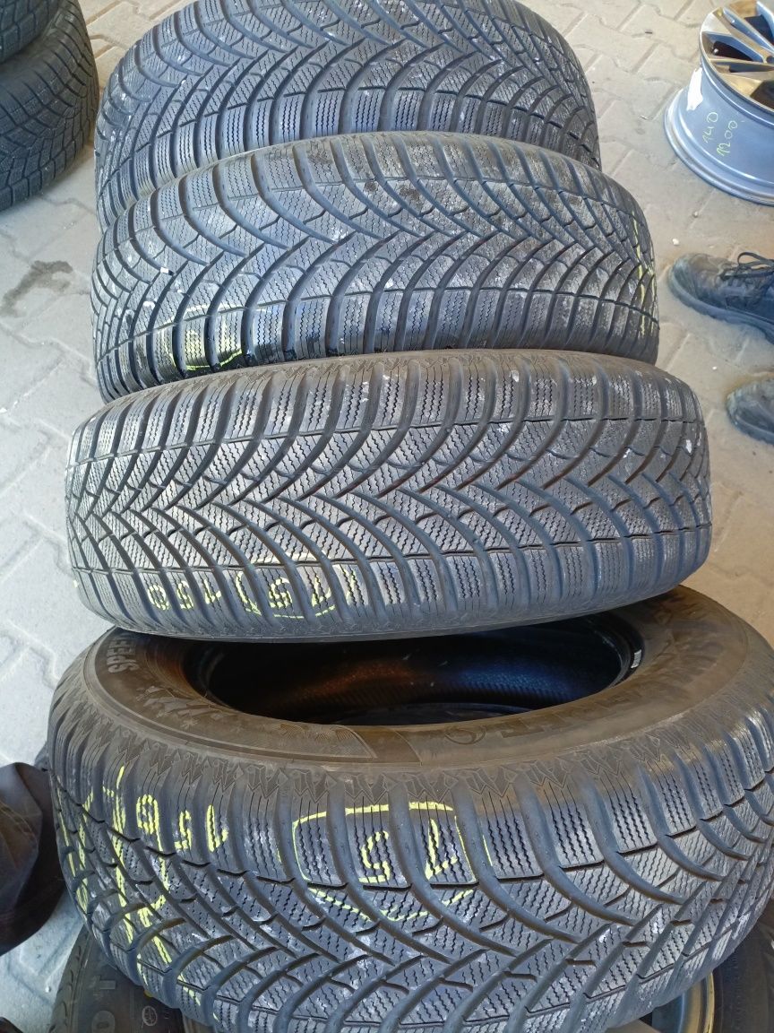 Opony zimowe 215/65/16 semperit 4 sztuki 2021r