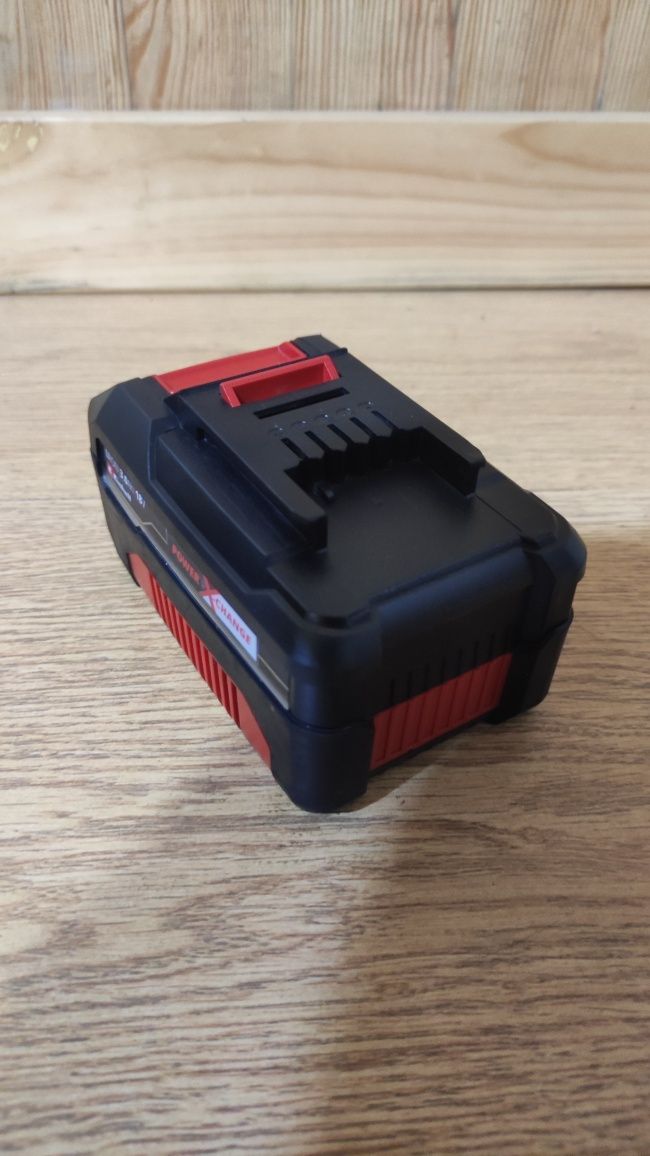 Аккумулятор Einhell Power-X-Change Plus 18V 3A