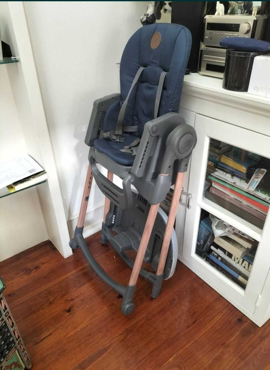 Cadeira Refeição Bebe Confort ajustável. Ótima oportunidade !!
