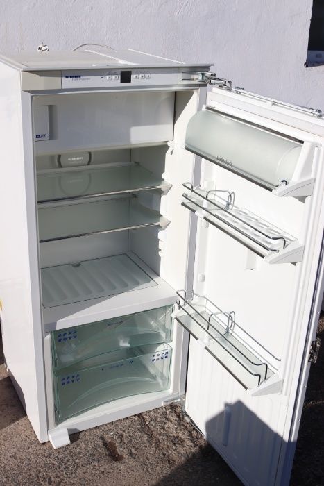 Встраиваемый холодильник Liebherr IKB 2214