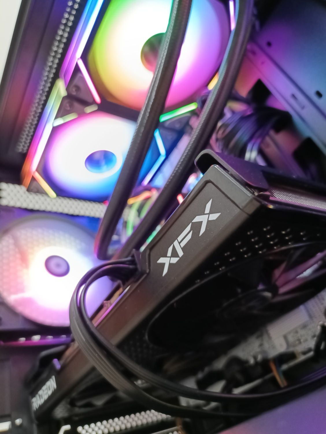 PC Gaming Completo RGB – RX 6600 / 16GB RAM / SSD – Desempenho Top!