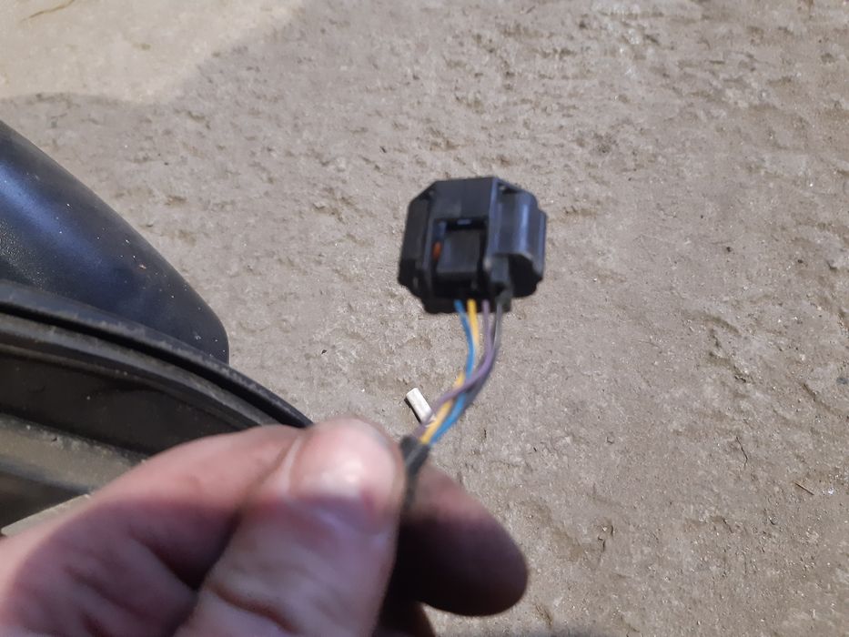 Lusterko lewe navara d40 pathfinder r51