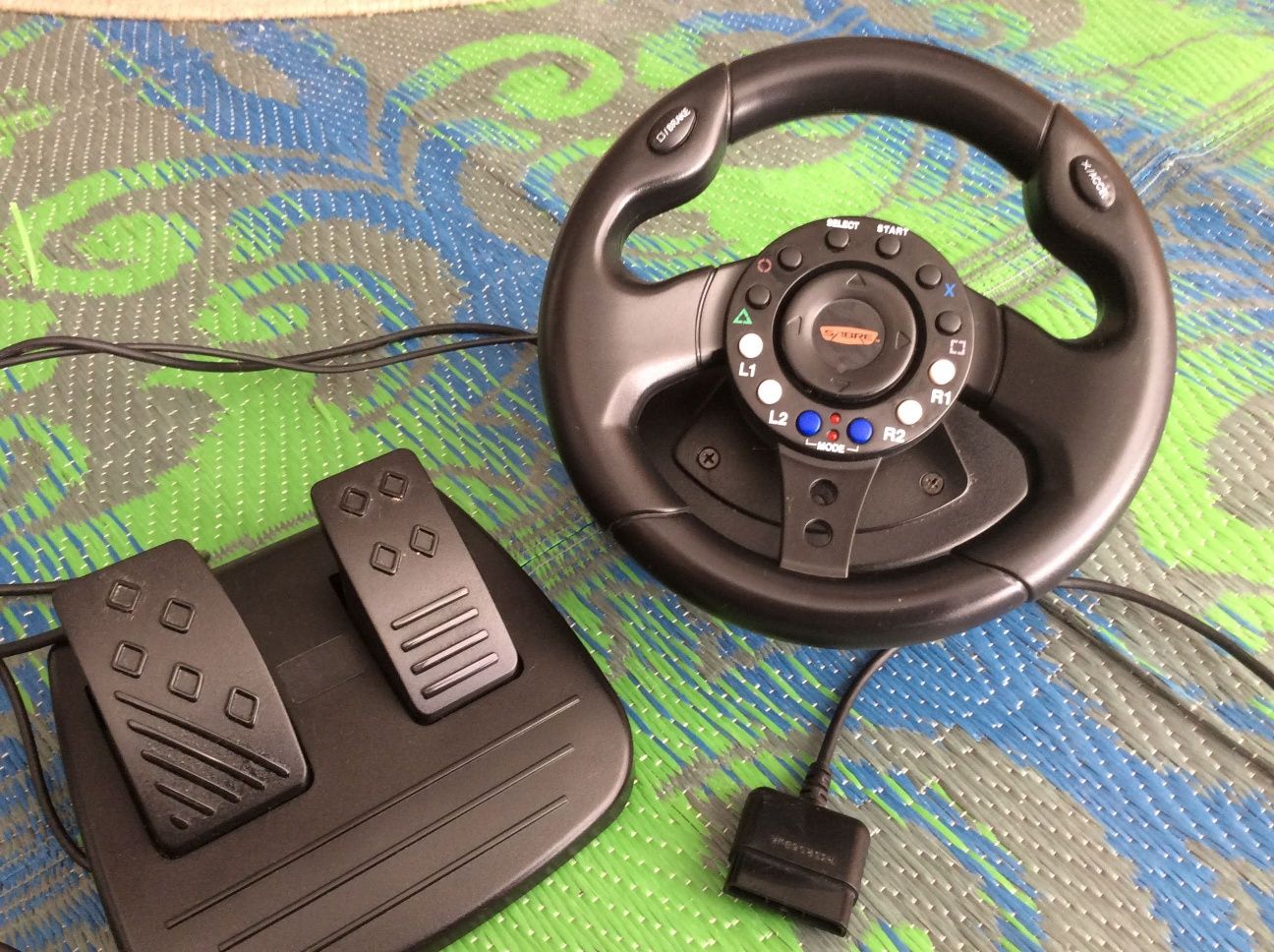 Volante e pedais Sabre (sony PlayStation 2)