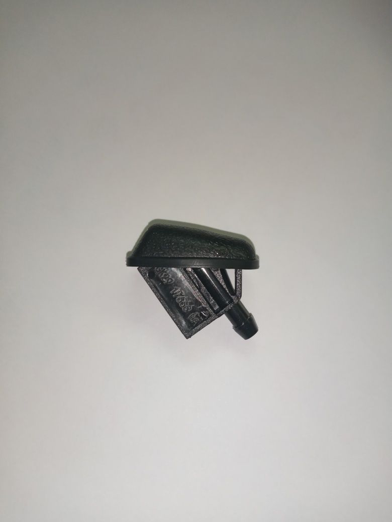 Форсунки омивача Ford
