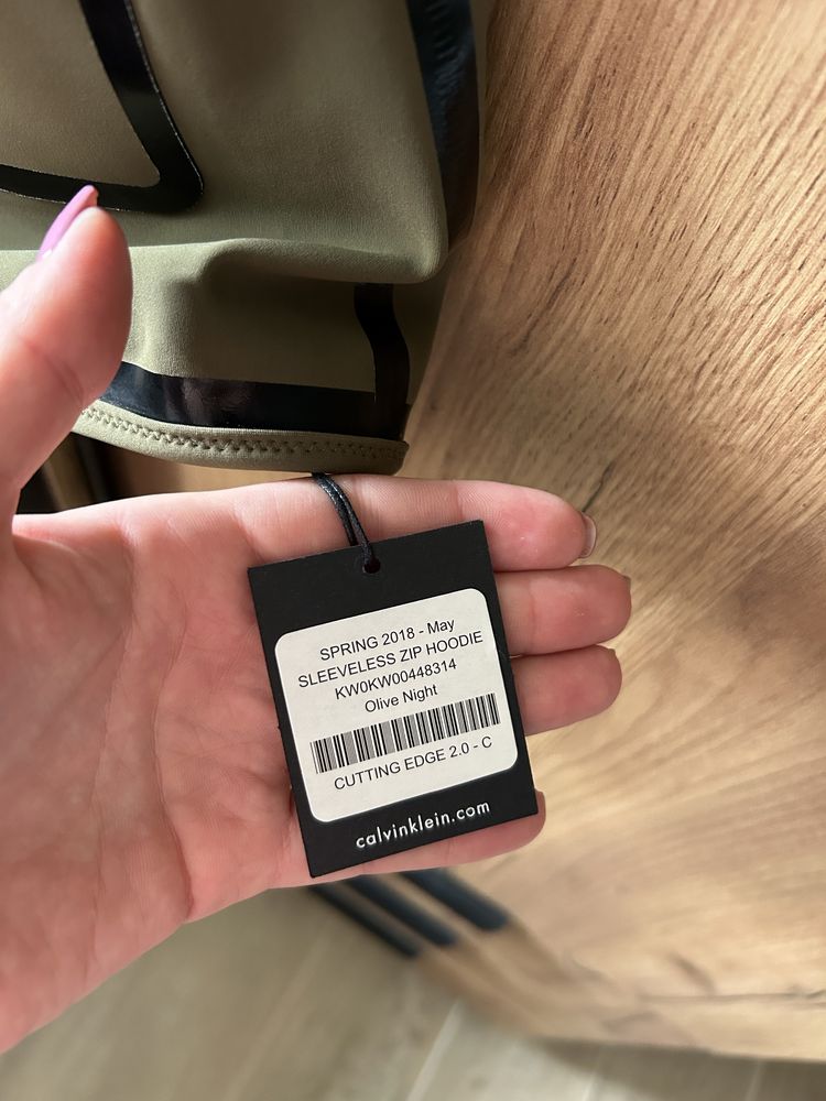 Nowy Bezrękawnik damski Calvin Klein r. S z metkami
