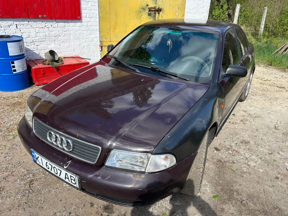 Ауді А4 А4B5 продам