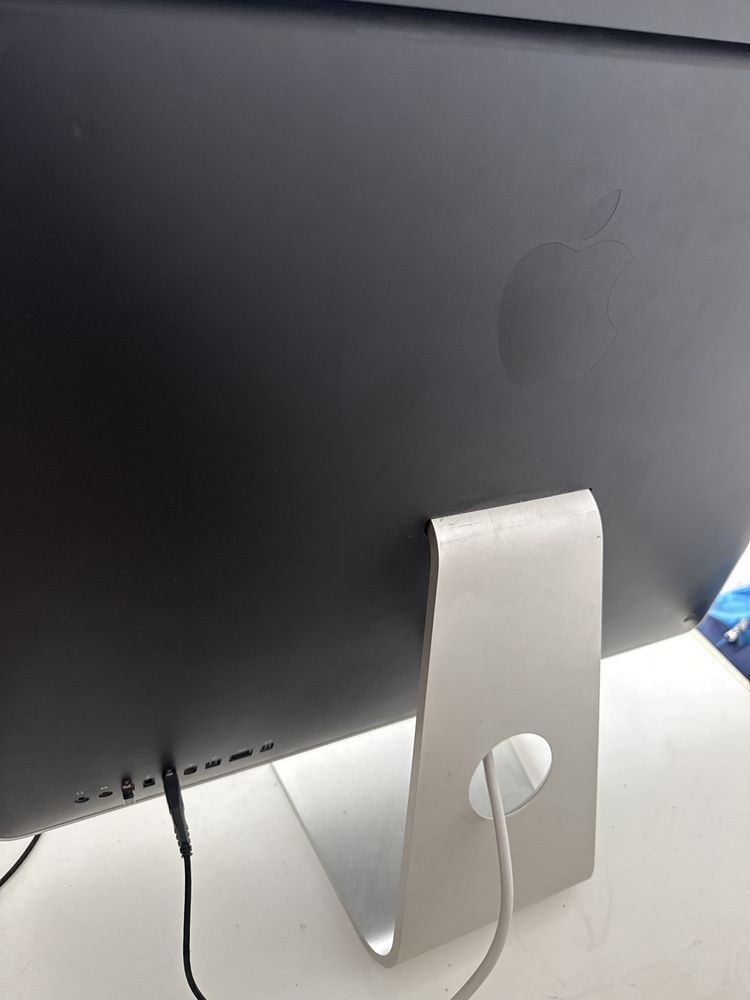 Imac 21 cali z windows 11