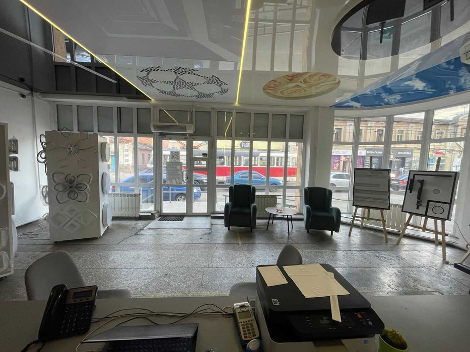 Оренда. Магазин з вітринами - Полтавський шлях