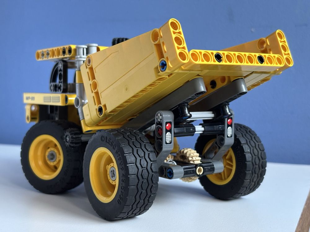 LEGO Technic 42035 Ciężarówka górnicza