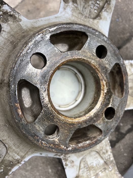 Диски легкосплавні 4-100 R16 Renault