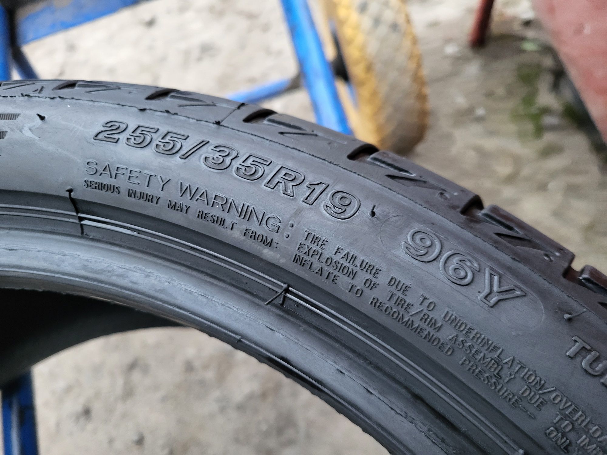 255/35/19+225/40/19 R19 Bridgestone Turanza T005 4шт ціна за 1шт шини