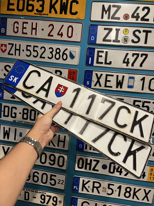 Zestaw kompletów tablic ze słowacji SK