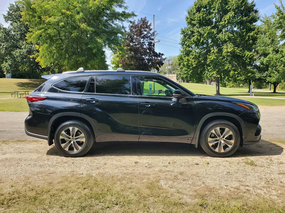 Toyota Highlander      2021