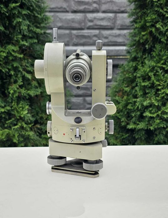 Teodolit Carl Zeiss Jena THEO 120