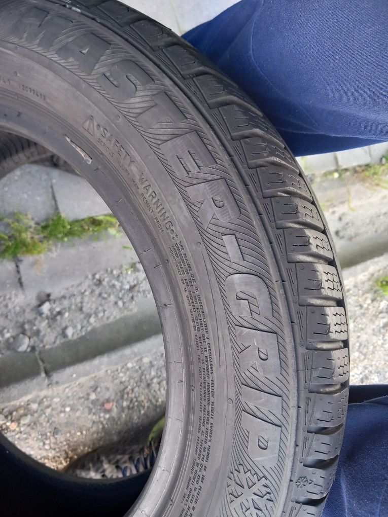2x Opony Używane Całoroczne 175/65R14 Semperit