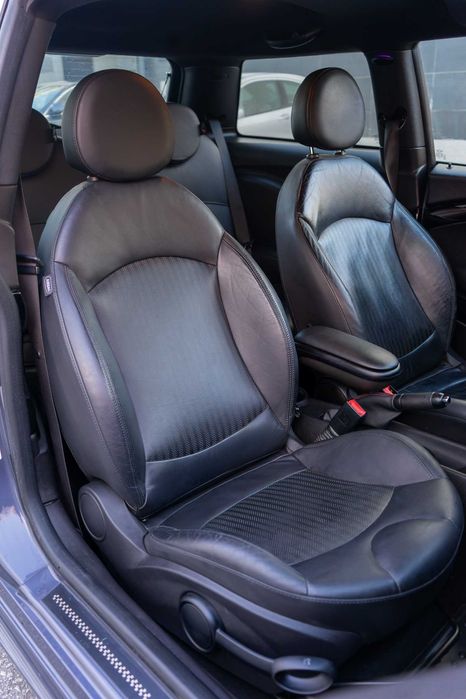 Mini Cooper John Cooper Works 1.6 Turbo – 211cv – N18 – FULL EXTRAS