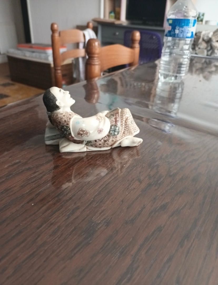 Conjunto Figuras de Netsuke japonês - Samurai e criança