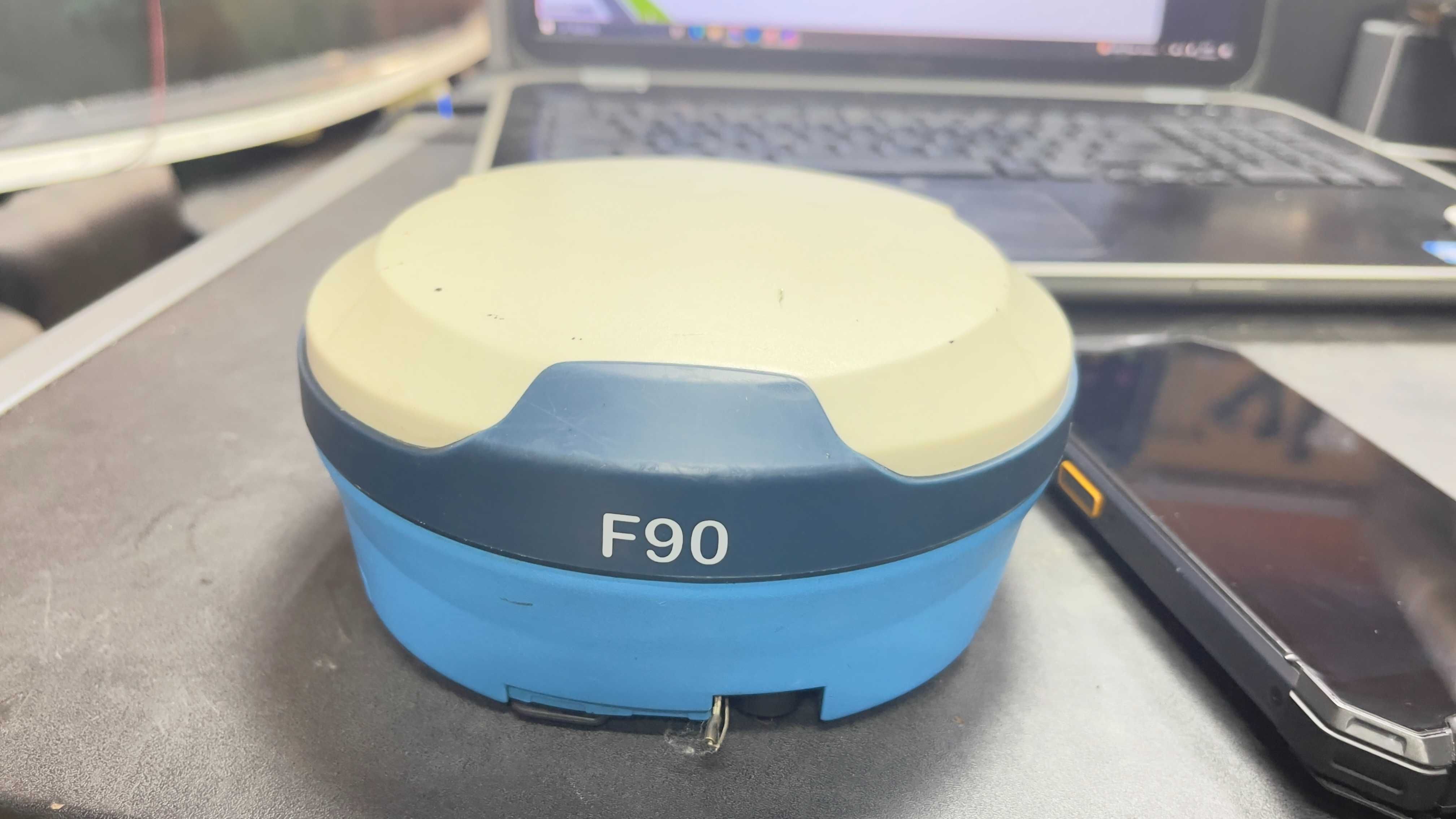 Wydajny odbiornik RTK GNSS F90 (sensor IMU nowej generacji)