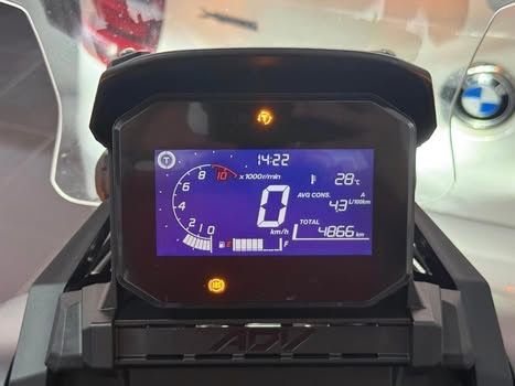 Honda ADV 350 C/escape ARROW