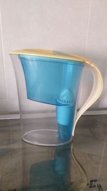 Jarro com filtro para água