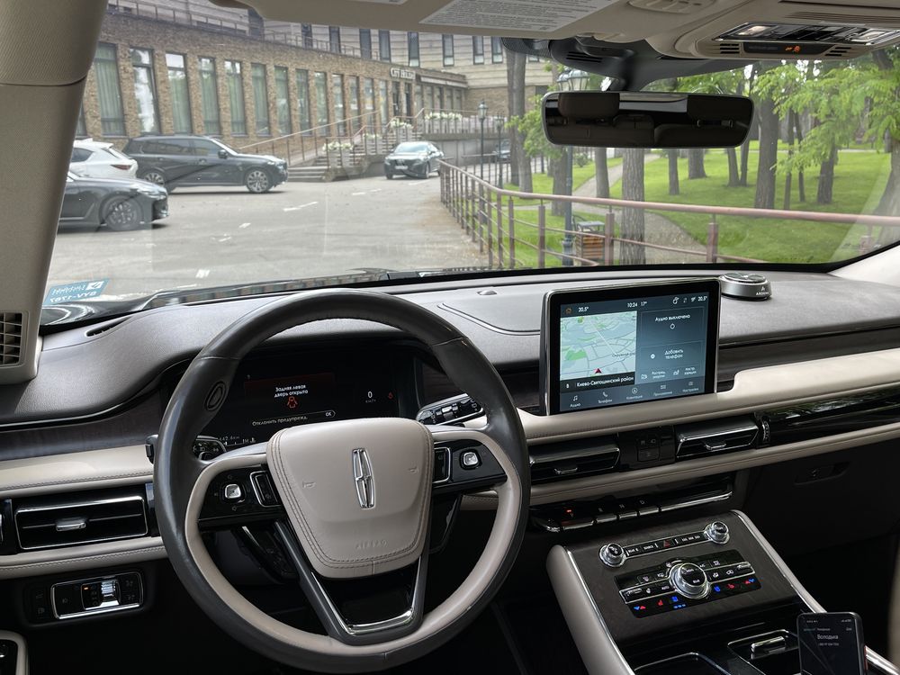 2022 Lincoln AVIATOR  Plug-in hybrid По наявності