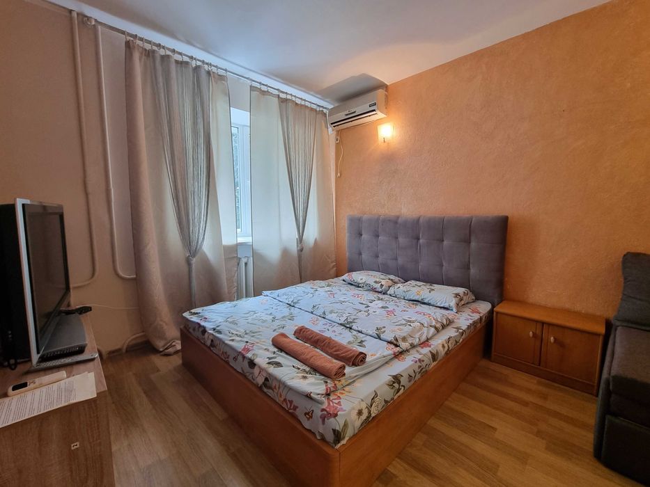 Апартаменти подобово Дніпро Науки Поля Вокзал центр