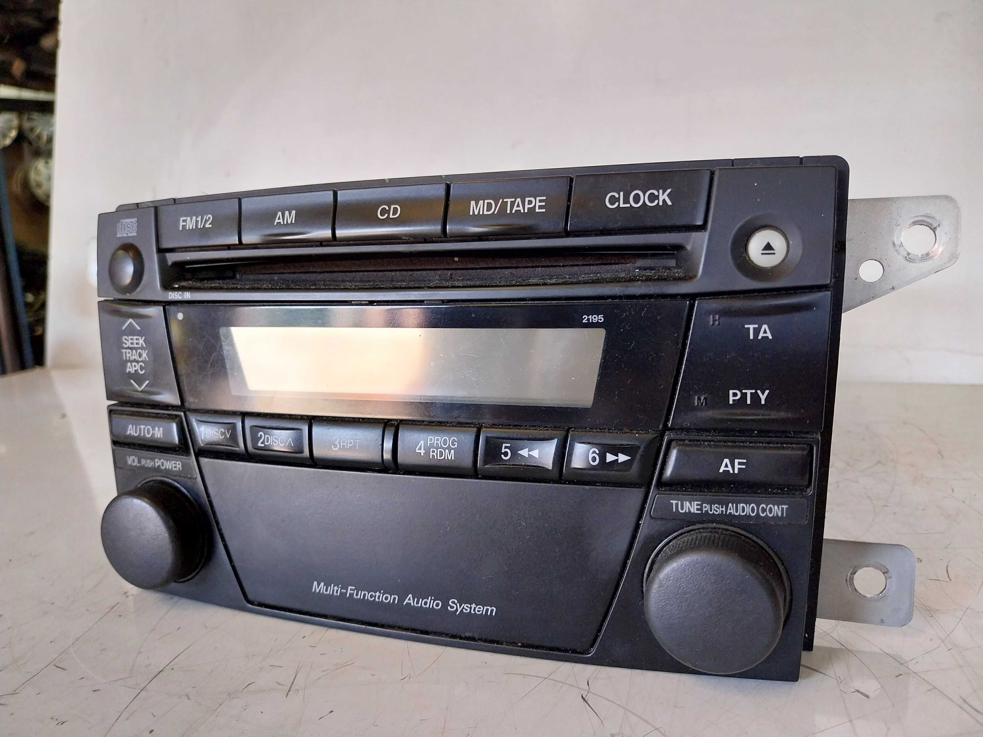 Radio CD Mazda Premcy ! ! !