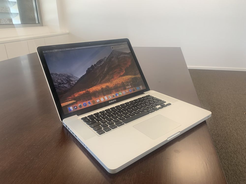 Portátil MacBook Pro 15 - i7