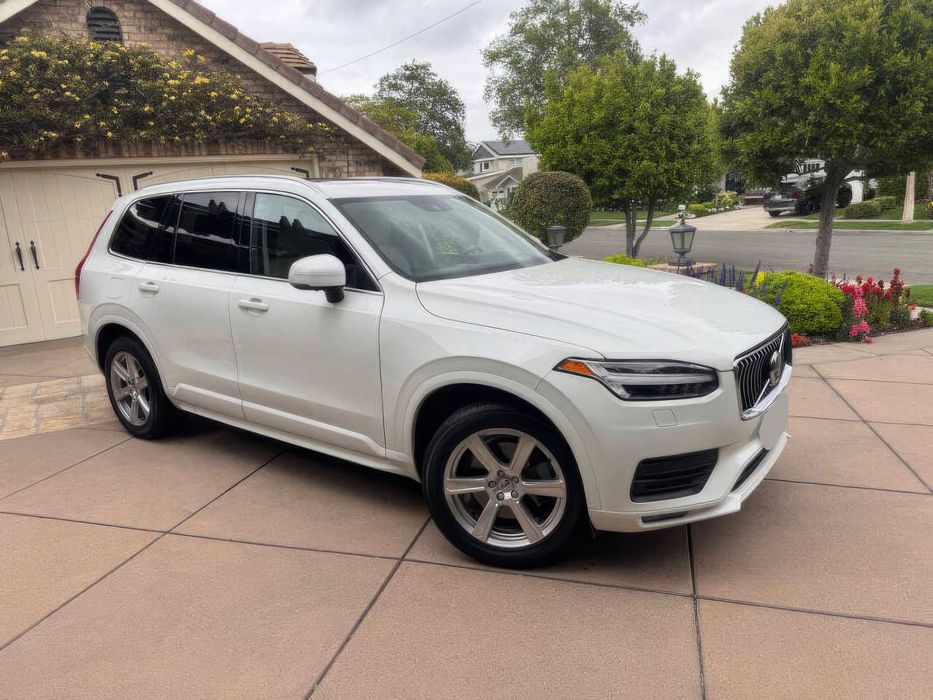 Volvo XC90 T6 Momentum 7-Passenger      2020