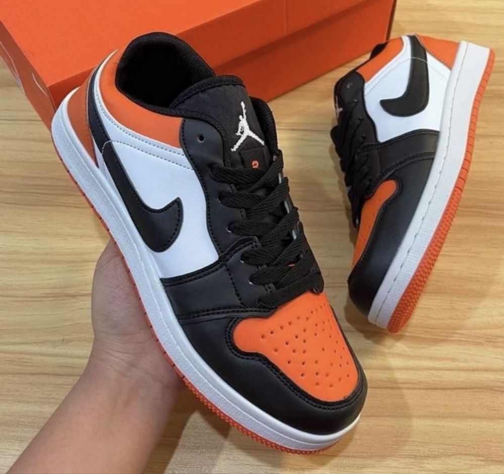 Чоловічі кросівки Air Jordan 1 Low  Shattered - Backboard