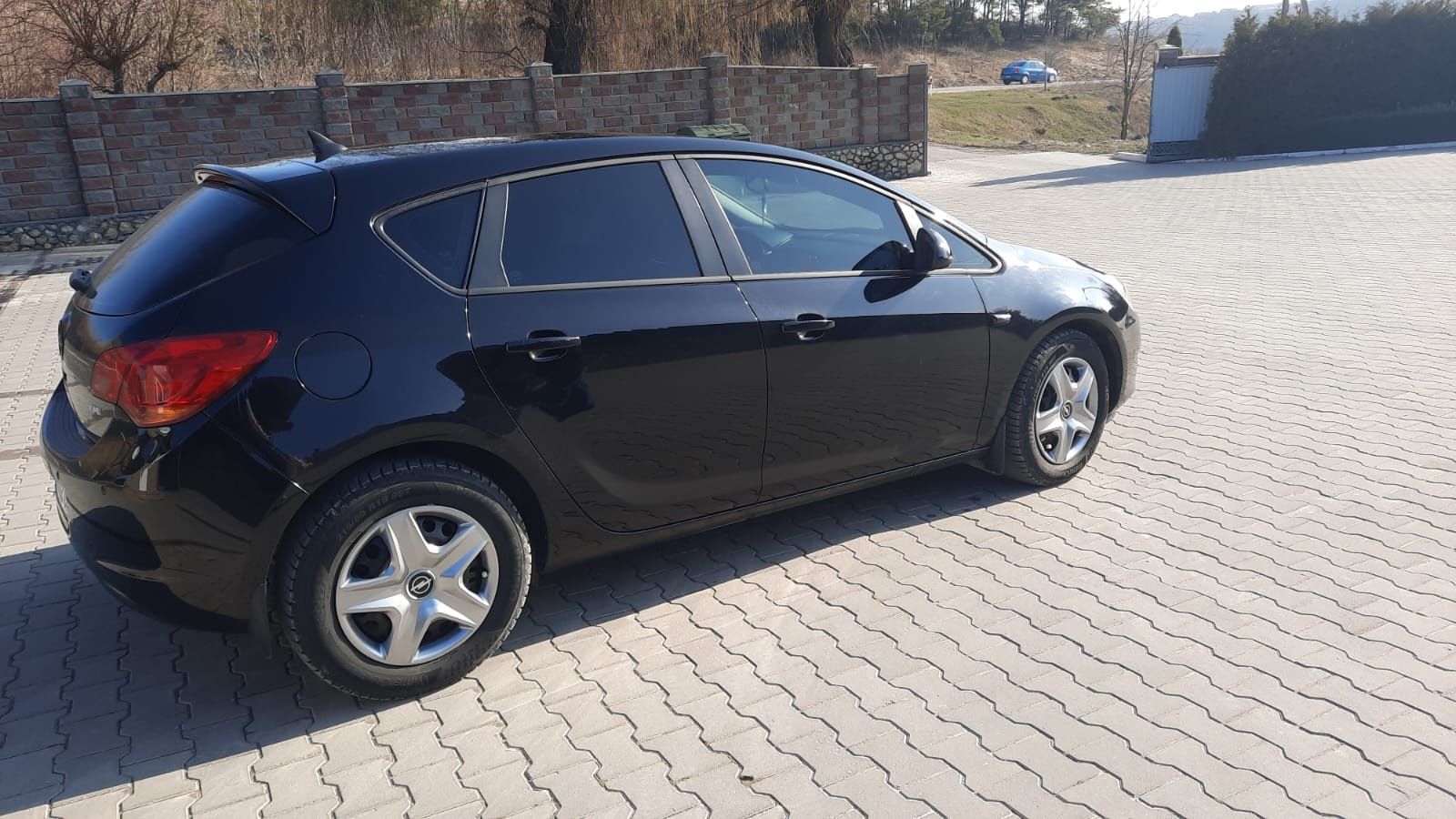 Opel Astra  2010 , хетчбек , двигун 1.7 CDTI MT , IV покоління J