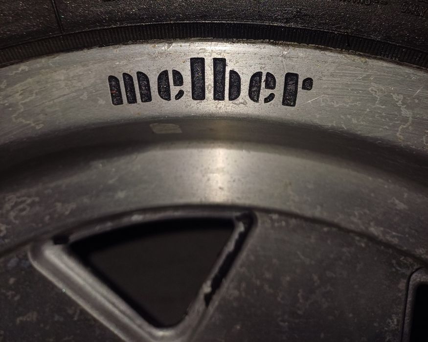 Vendo 4 Jantes 15" Melber c Pneus Goodyear Wrangler