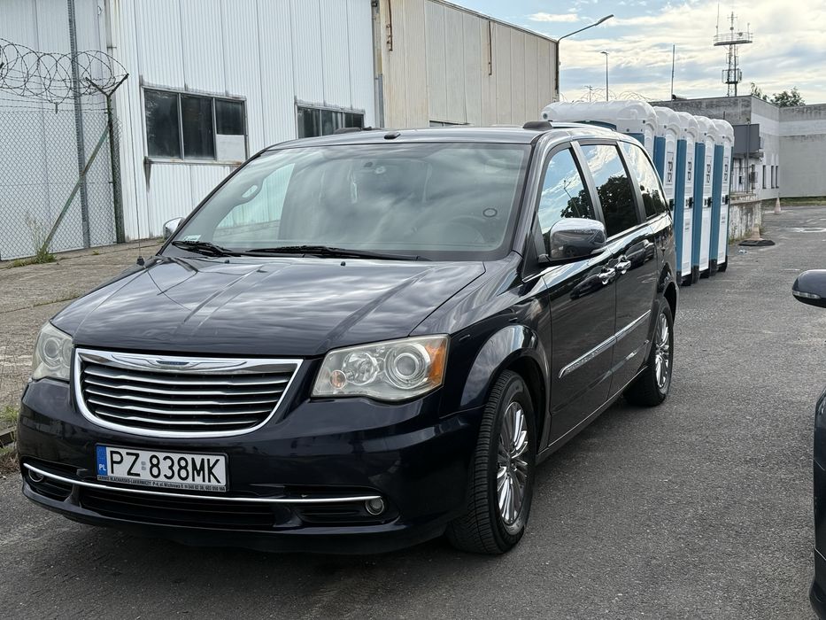 Chrysler town & country