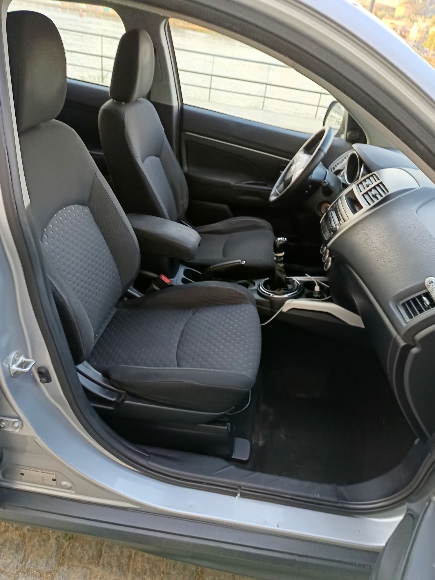 Mitsubishi ASX versão GAO - 1.8 DID (150cv)