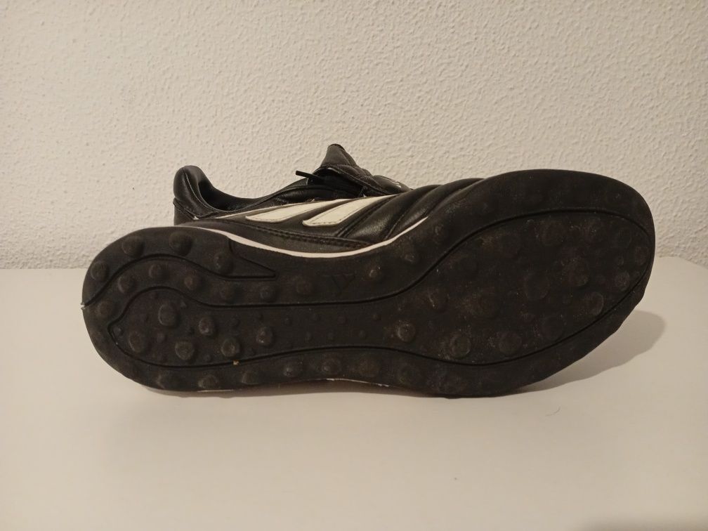 Chuteira Adidas Gloro