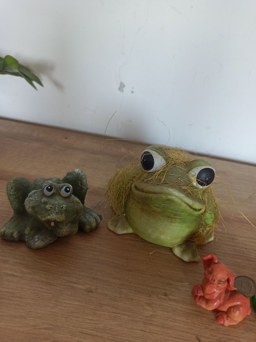 Kolekcja Ceramiczne Figurki Zestaw Ceramicznych Figurek Żaba Żabka