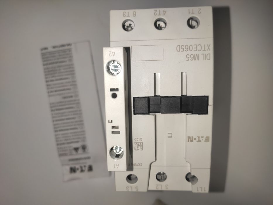 Контактор EATON DILM 65 220В