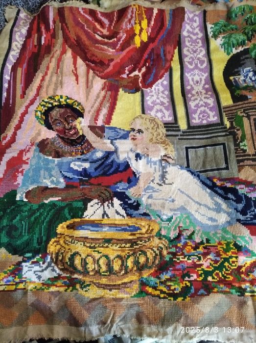 Картина вышита шерстяными нитками размер 95 на 100 см в отличном виде