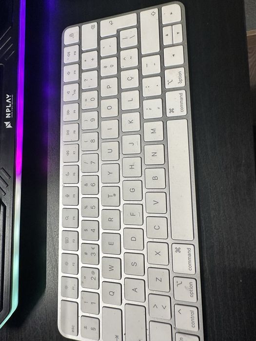 Macbook Pro 16 2019 i9 32gb 1T SSD 8gb AMD Radeon 5500M