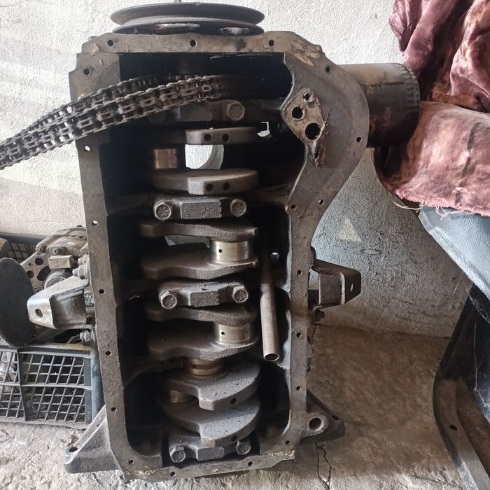 Блок с коленвалом ВАЗ 2106