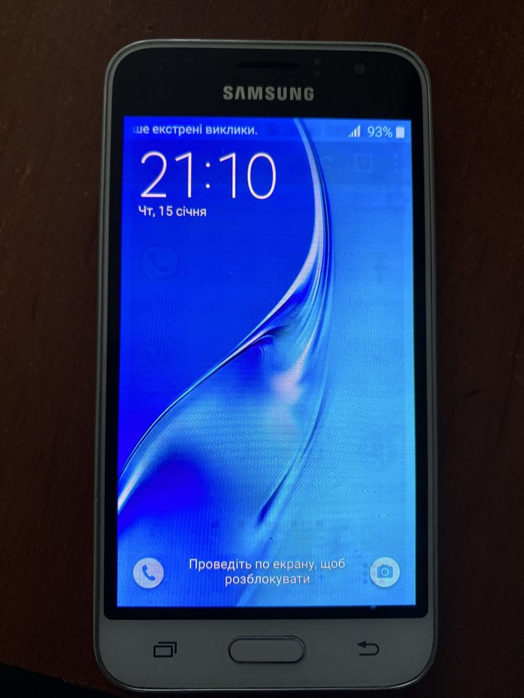 Samsung Galaxy J1 (2016)