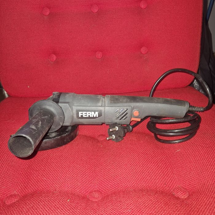 Rebarbadora FERM AGM1133 – 600W, 125mm