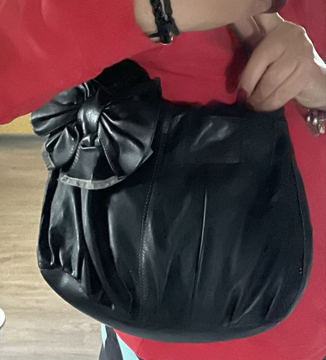 кожаная пара: Boden Schatz и Ted Baker солидные он и она