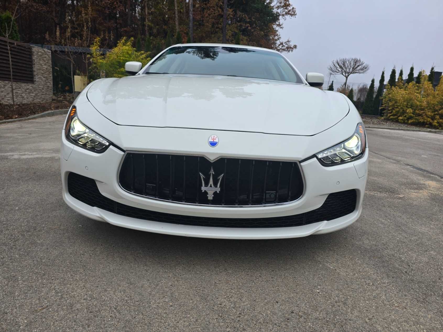 Auto do ślubu wesele Maserati Ghibli SQ4