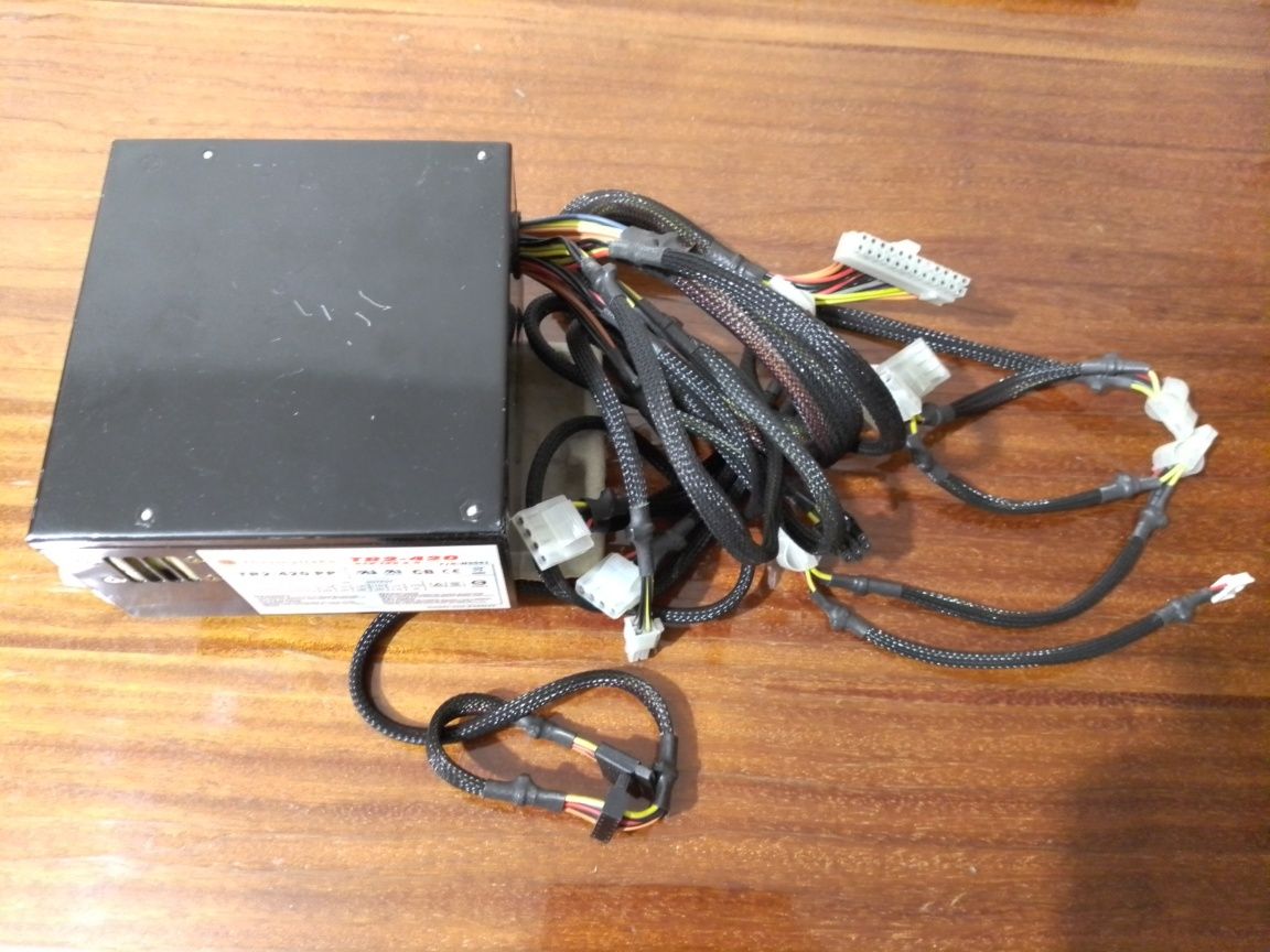 Блок питания Thermaltake TR2 420W