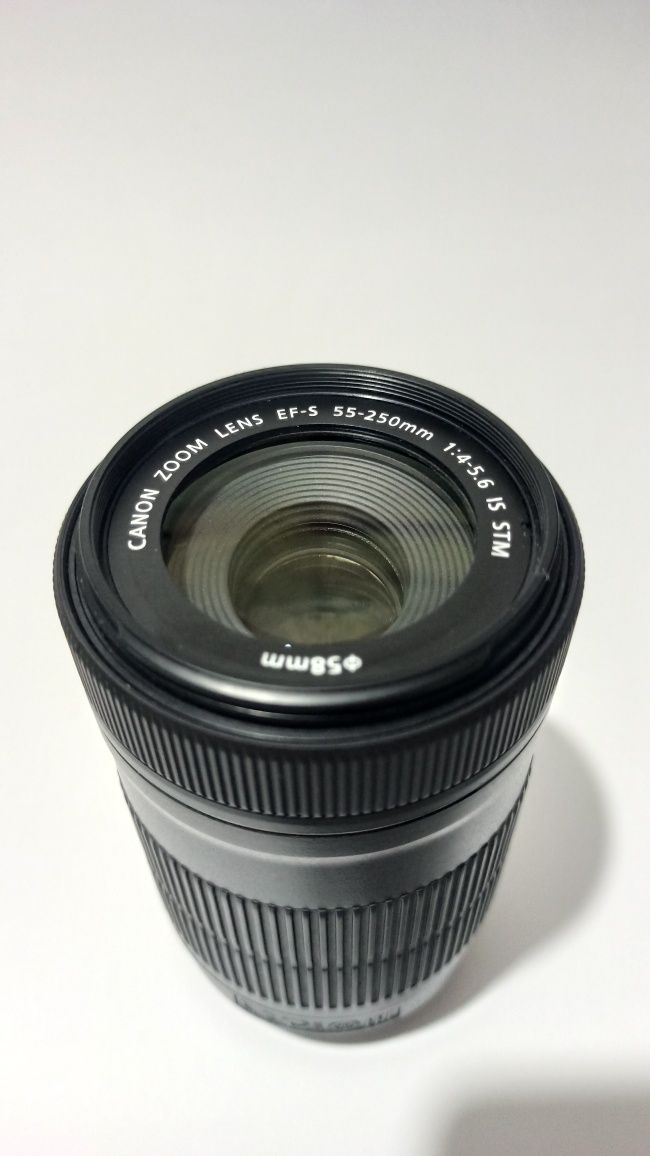 Canon 55-250mm f/4-5.6 IS STM