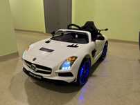 Auto na akumulator Mercedes SLS AMG biały - nowy podwójny akumulator!