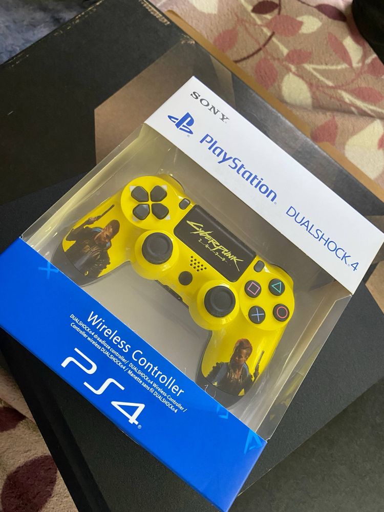 Ps4 Slim 1TB +игра