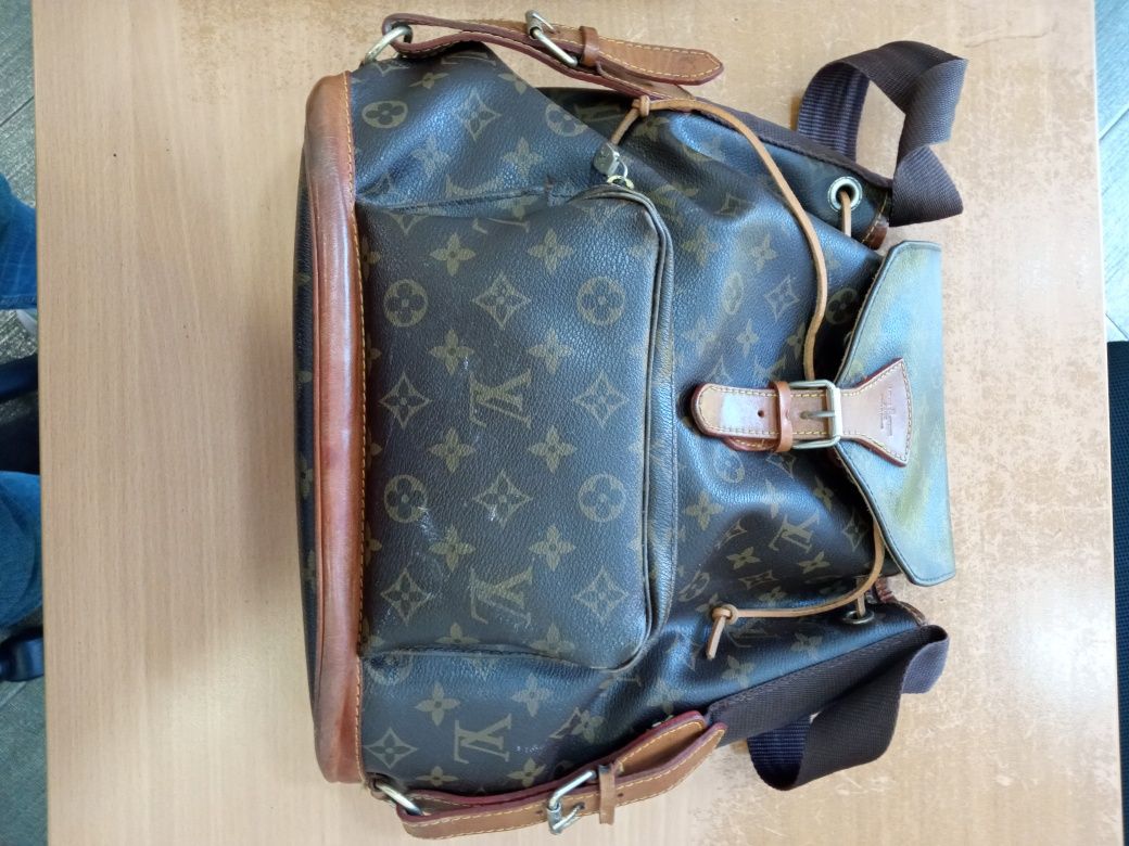 Mochila Luis Vuitton Modelo Anterior a 1980 modificada para mala